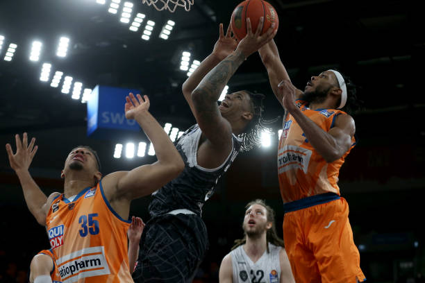 牙在青训发 牙在青训发