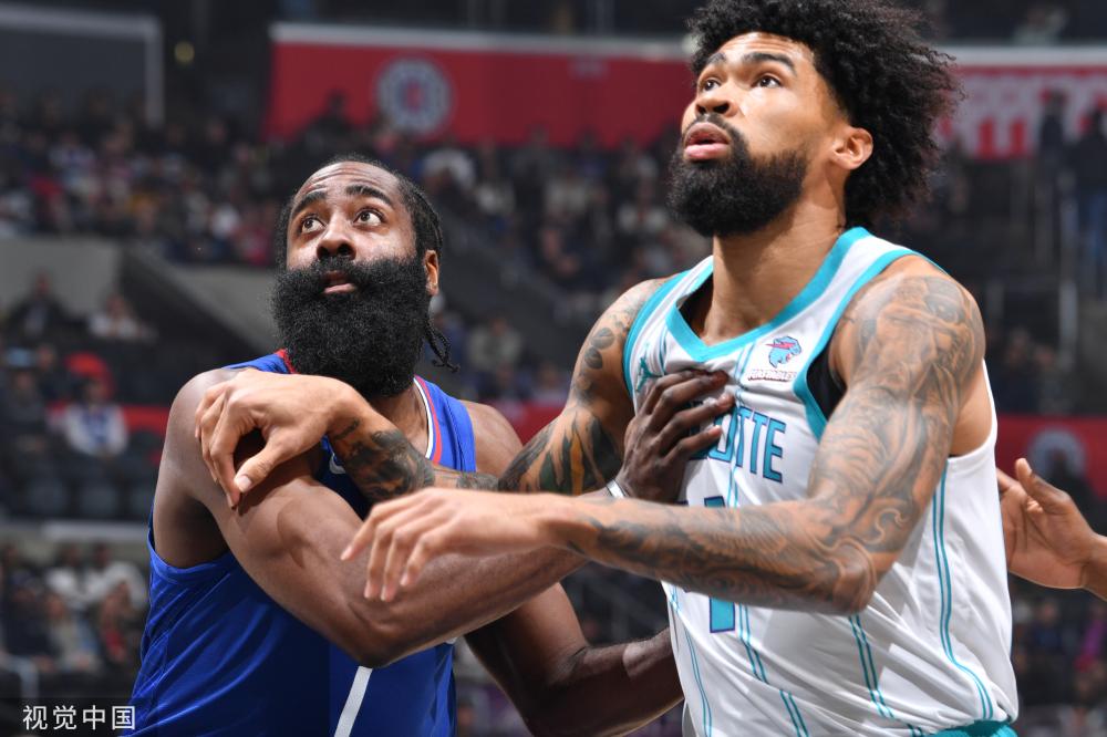 却毫不犹豫 却毫不犹豫